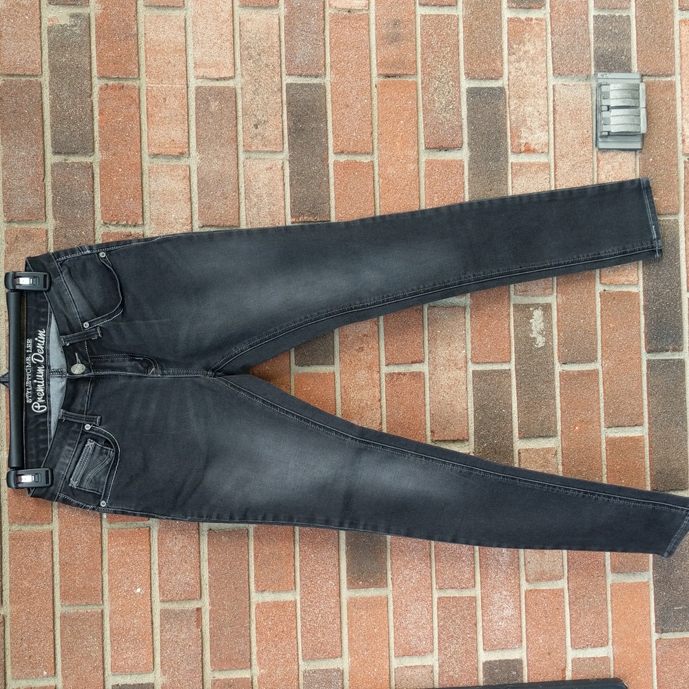 Mr. Lee Jeans - Picture 3 of 13